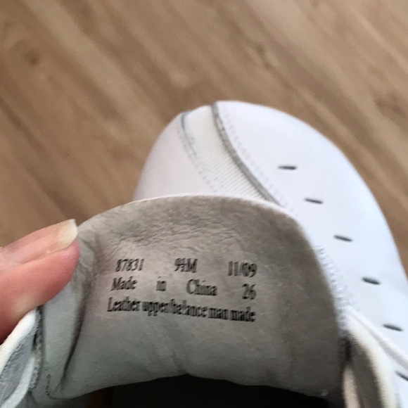 Men’s Clark’s Wave Shoes - Picture 7 of 11